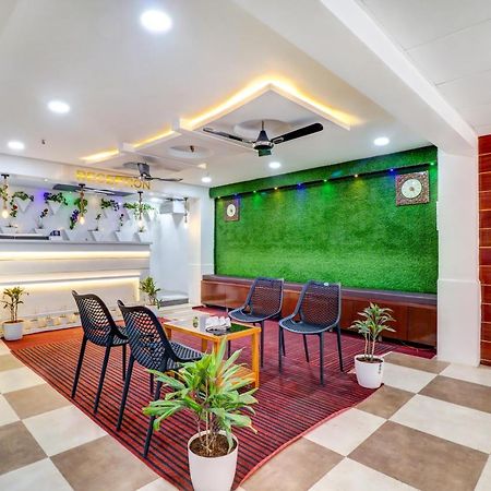 Hotel Brundavan International Guntūr Buitenkant foto