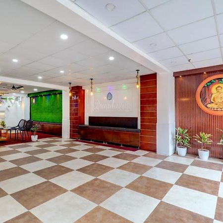Hotel Brundavan International Guntūr Buitenkant foto