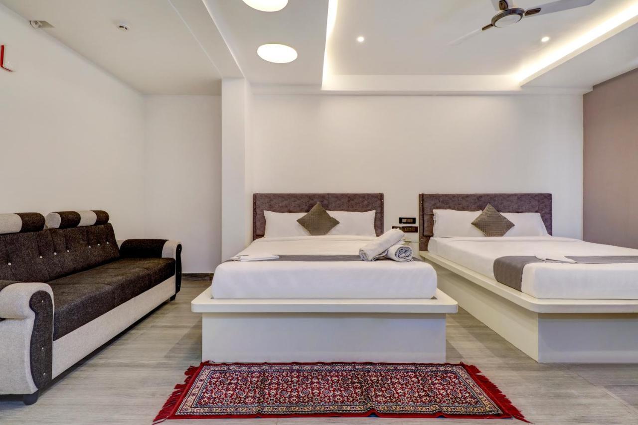 Hotel Brundavan International Guntūr Buitenkant foto