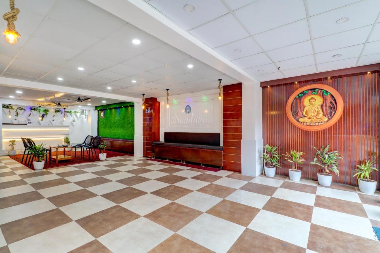 Hotel Brundavan International Guntūr Buitenkant foto